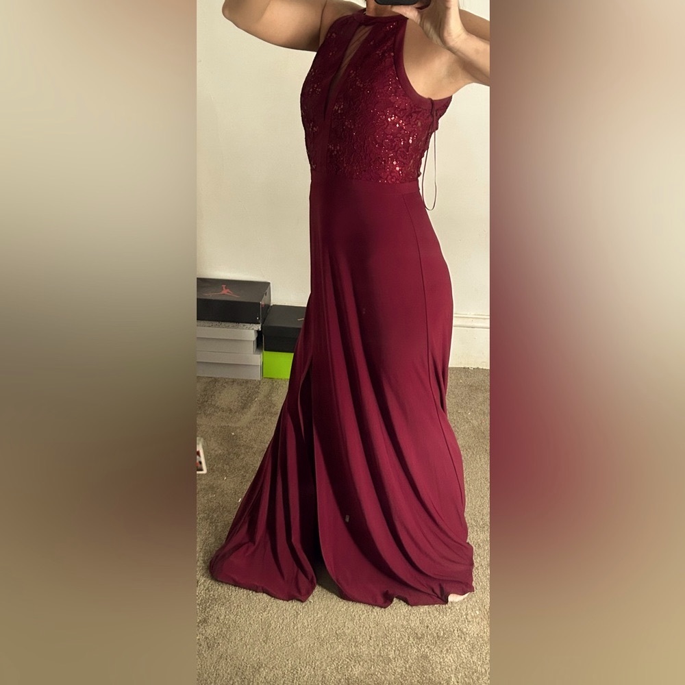 Nightway burgundy dress size 6